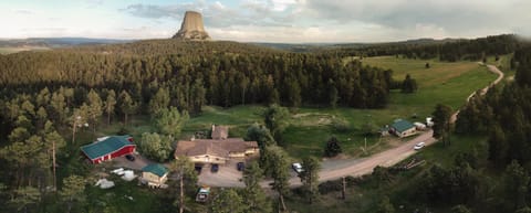 Devils Tower Lodge Bed and Breakfast in Black Hills