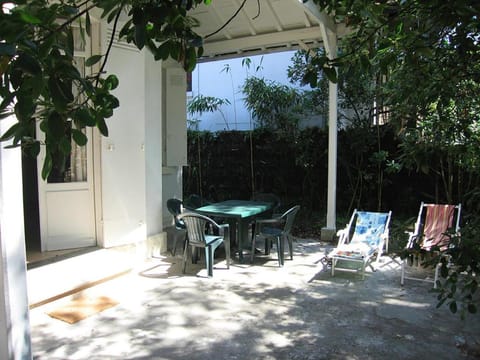 Patio, Garden