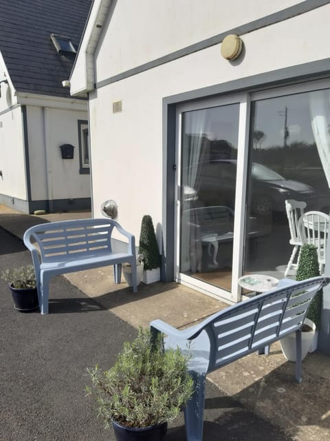 Lorna's Apartment Self Catering Holiday Home Apartment in County Clare