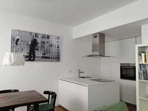 Dining area, kitchen