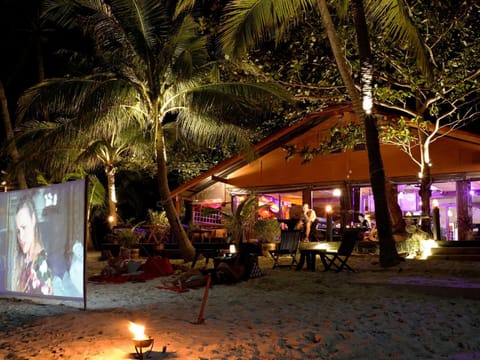 Balcony/Terrace, Beach, Evening entertainment, Sea view