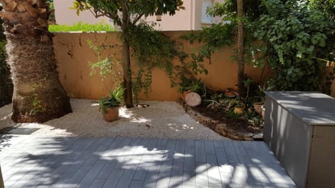 Patio, Garden