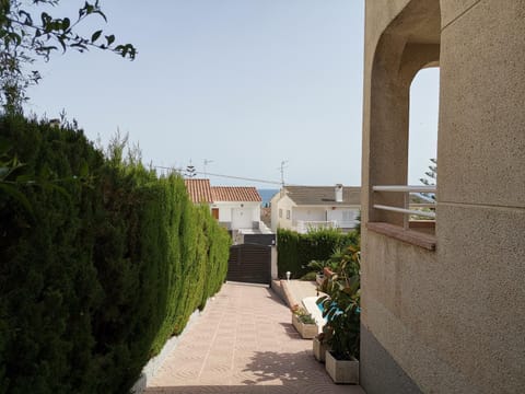 Neighbourhood, Beach, Garden view, Sea view