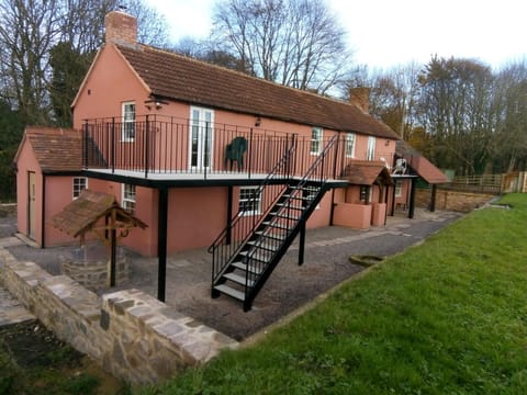 Pershbrook Cottage & Garden Maison in Stroud District