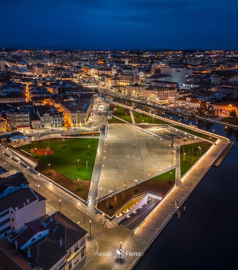 Nearby landmark, Night, Bird's eye view, View (from property/room), City view, Street view, Location