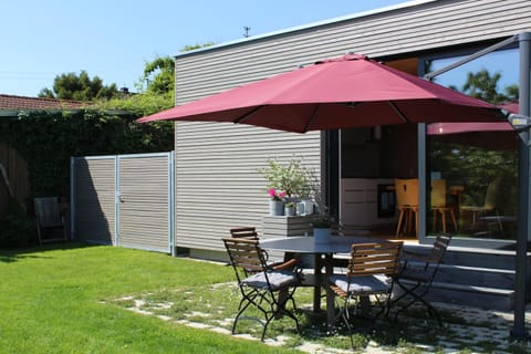 Garden, Balcony/Terrace