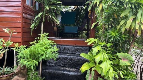 Namthip Homebeach Nature lodge in Ban Tai