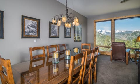 Garlands' Alpine Lodge Condominium 3 Bedroom condo Condo in Rocky Mountain National Park