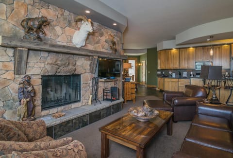Garlands' Alpine Lodge Condominium 3 Bedroom condo Condominio in Rocky Mountain National Park