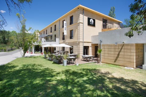 Suite Home Aix en Provence Sud TGV Apartment hotel in Aix-en-Provence