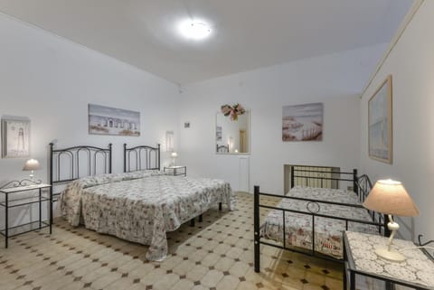 Capoliveri: Villa Lorena 3 (bilocale) Apartment in Capoliveri