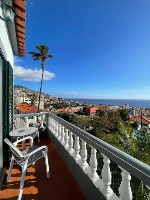 Valhalla Panorama - the old Residencial Pina Bed and Breakfast in Funchal