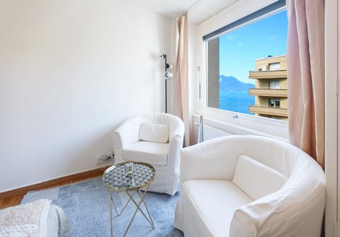 Central Apartment with Terrace Condo in Montreux