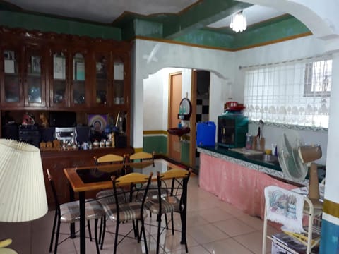 Arlleane Sidney's Relaxation Home House in Ilocos Region