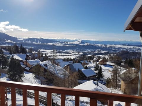 Appartement Duplex 7p - Balcon Sud - Cheminée - WiFi - Parking - Animaux admis - FR-1-393-121 Apartment in Provence-Alpes-Côte d'Azur