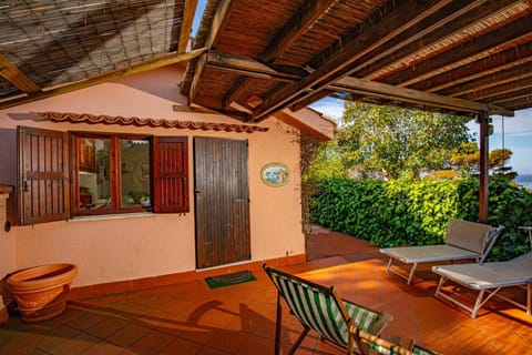 Property building, Patio, Sea view, sunbed