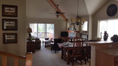 Living room, Photo of the whole room, Dining area