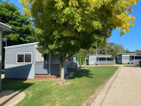 Beachcomber Caravan Park Camping /
Complejo de autocaravanas in Mallacoota