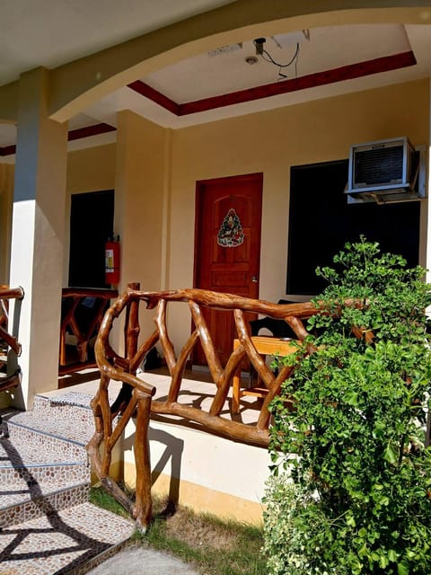 Hanna's Place Rooms for Rent Solangon San Juan Siquijor Bed and Breakfast in Siquijor