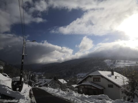 Property building, Winter, Mountain view, Mountain view, Quiet street view