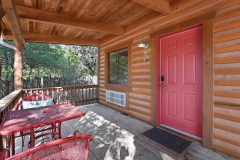 Wimberley Log Cabins Resort and Suites- Unit 5 Cabin in Wimberley
