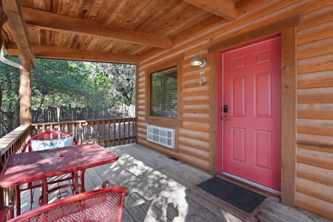 Wimberley Log Cabins Resort and Suites- Unit 5 House in Wimberley