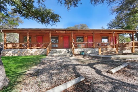 Wimberley Log Cabins Resort and Suites- Unit 7 House in Wimberley