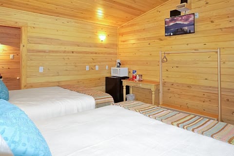 Wimberley Log Cabins Resort and Suites- Unit 8 House in Wimberley