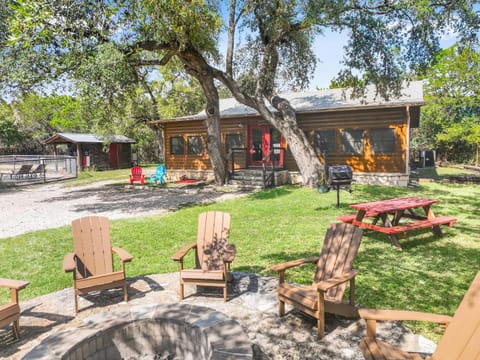 Wimberley Log Cabins Resort and Suites- The Oak Lodge Cabin in Wimberley