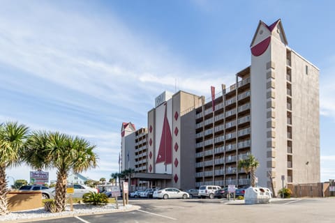 Maritime Beach Club by Capital Vacations Hotel in North Myrtle Beach
