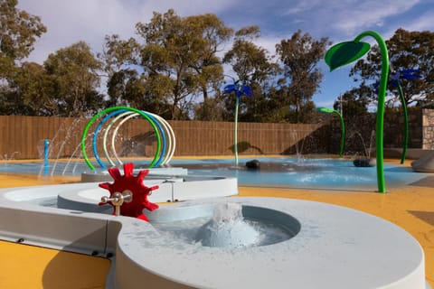 Alivio Tourist Park Canberra Campground/ 
RV Resort in Canberra