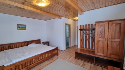 La Vulturi Bed and Breakfast in Brașov County