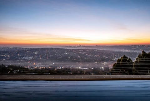 Bird's eye view, Balcony/Terrace, City view, Pool view, Swimming pool, Sunrise