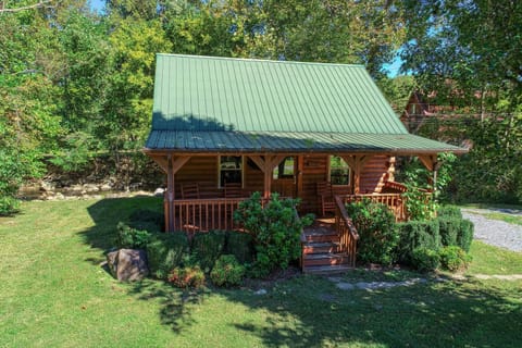 2020 Land Of Promise Way Cabin Maison in Cosby