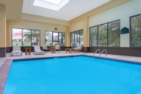 La Quinta Inn & Suites by Wyndham Mooresville Hotel in Mooresville