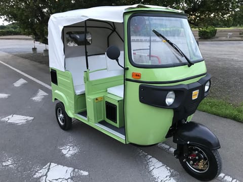 Tuktuk House Condo in Saitama Prefecture