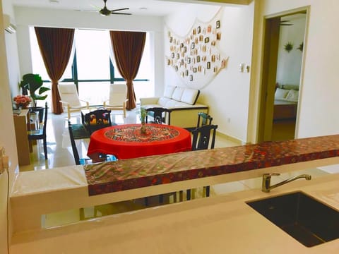Luxury Seaview Family Suite by Little Cabin Condo in Penang