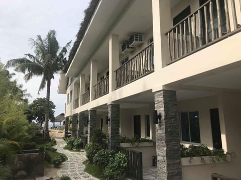 Avila's Horizon Dive Resort Malapascua Resort in Central Visayas