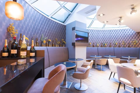 Lounge or bar