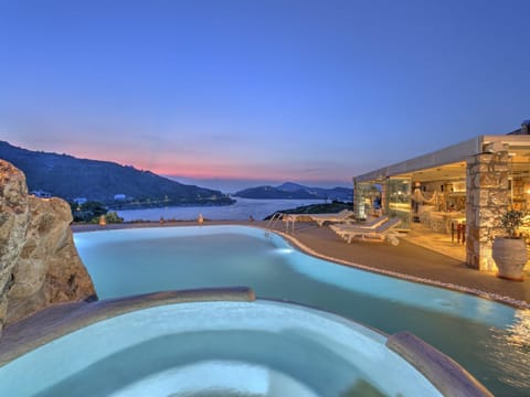 Eirini Luxury Hotel Villas Villa in Decentralized Administration of the Aegean