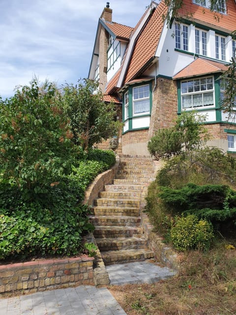 Villa Henri-Louise Chalet in Koksijde