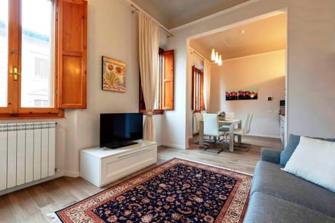 Lilium elegant apartment Condo in Florence