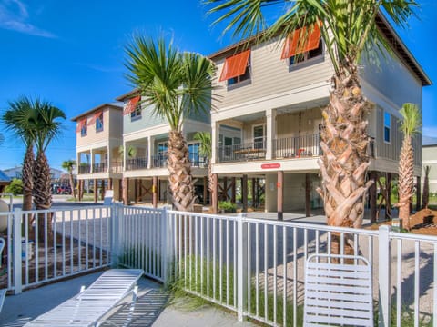 Coral Dreams House in Gulf Shores