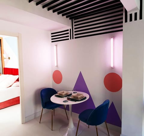 Memphis design apartment Apartment in Seville