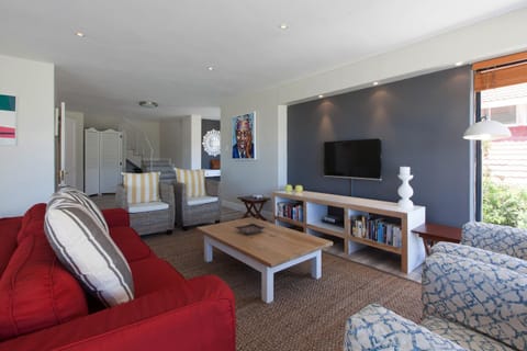 Open Plan House Near Camps Bay Beach Eigentumswohnung in Camps Bay