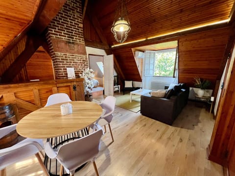 Spacieux appartement jardin, BBQ, vue sur mer, Trouville Apartment in Trouville-sur-Mer