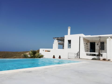 Villa with Swimming Pool House in Kea-Kythnos