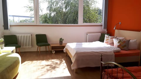 Bed, Other, Photo of the whole room, Decorative detail