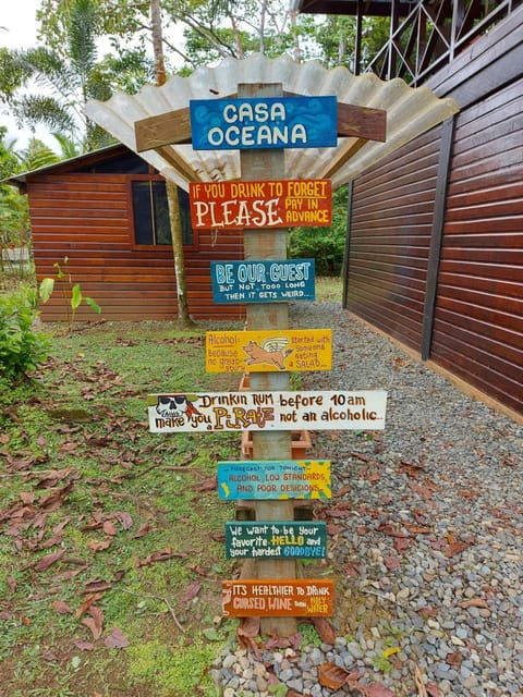 Casa Oceana Bed & Breakfast Bed and Breakfast in Bocas del Toro Province