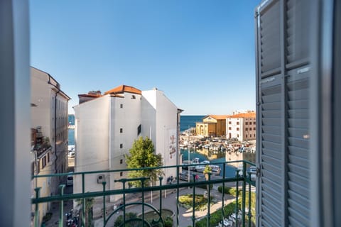 Balcony/Terrace, City view, Sea view